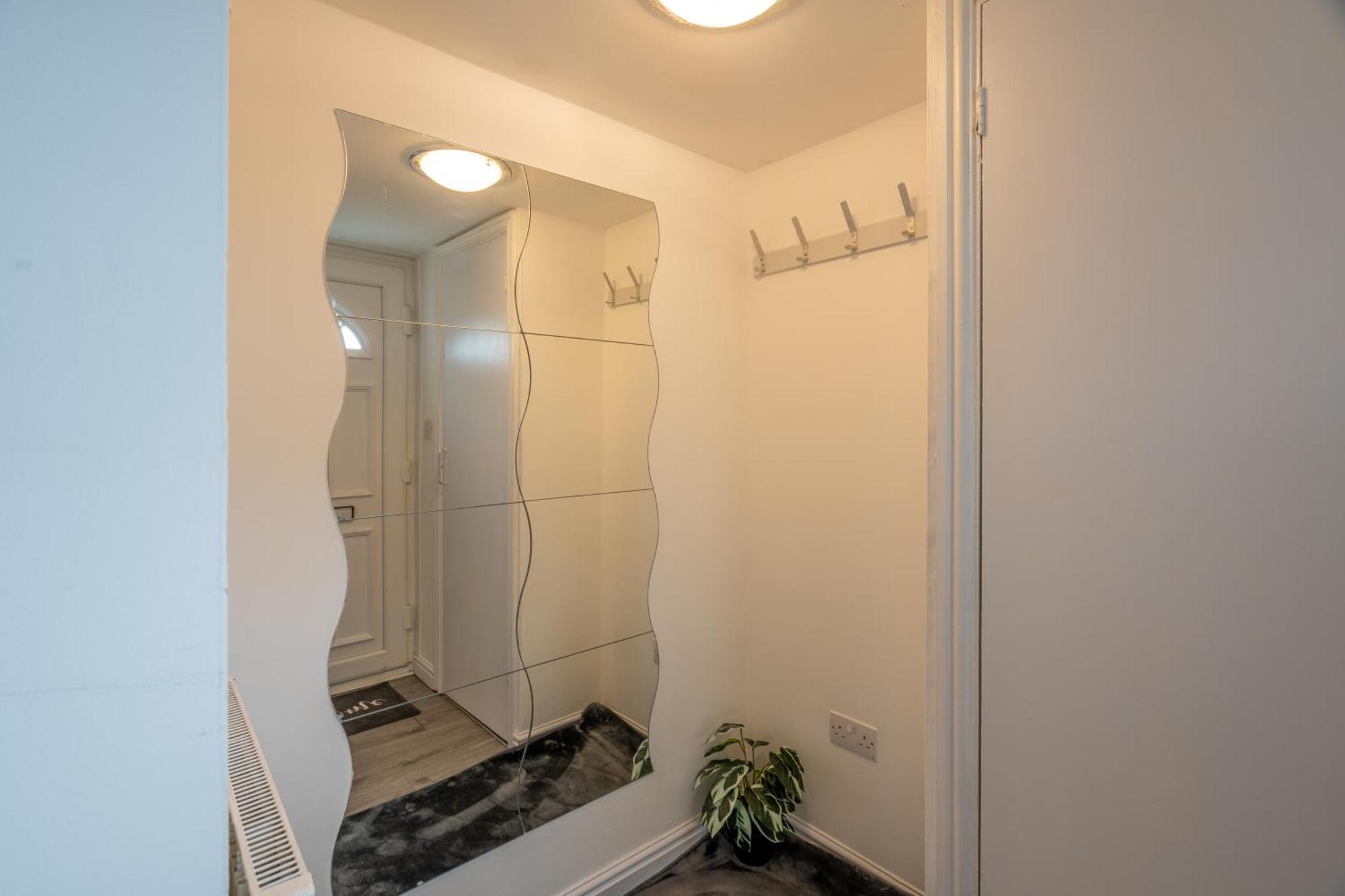 A Charming 3 Bed Home Next To Nec And Birmingham International Airport Marston Green Extérieur photo