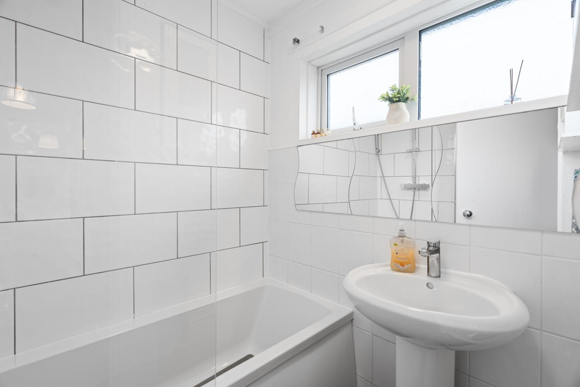 A Charming 3 Bed Home Next To Nec And Birmingham International Airport Marston Green Extérieur photo